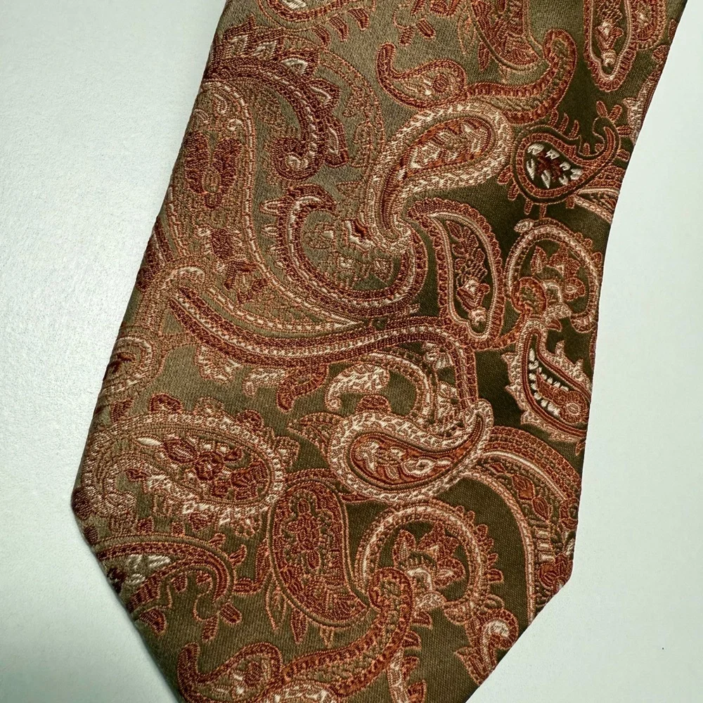 Paisley Silk Tie in Gold and‎ Rust